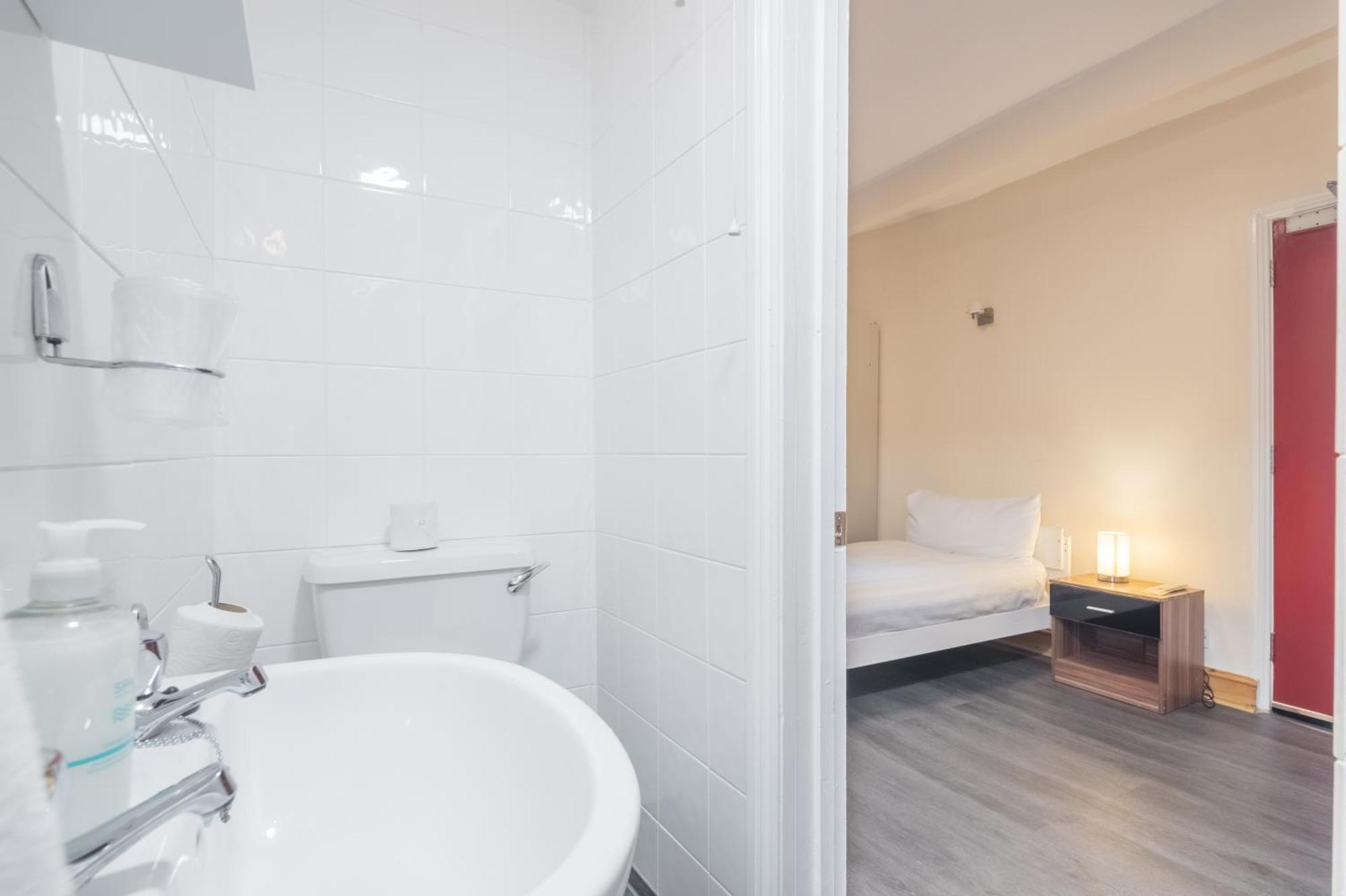Rasa Sayang House - Self-Check-In Guesthouse Oxford Extérieur photo