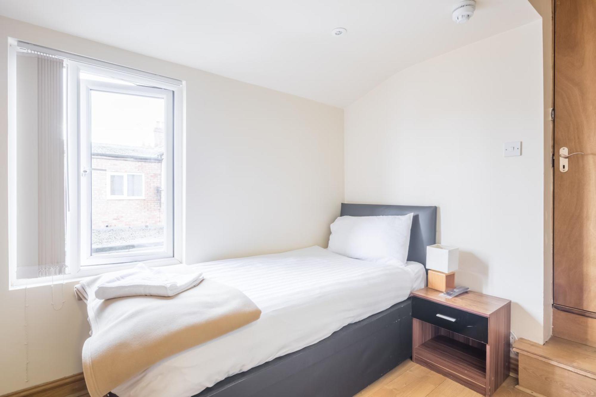 Rasa Sayang House - Self-Check-In Guesthouse Oxford Extérieur photo
